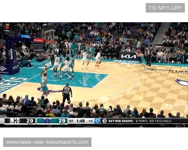 NBA黄蜂新秀高难度骑扣引发全网热议